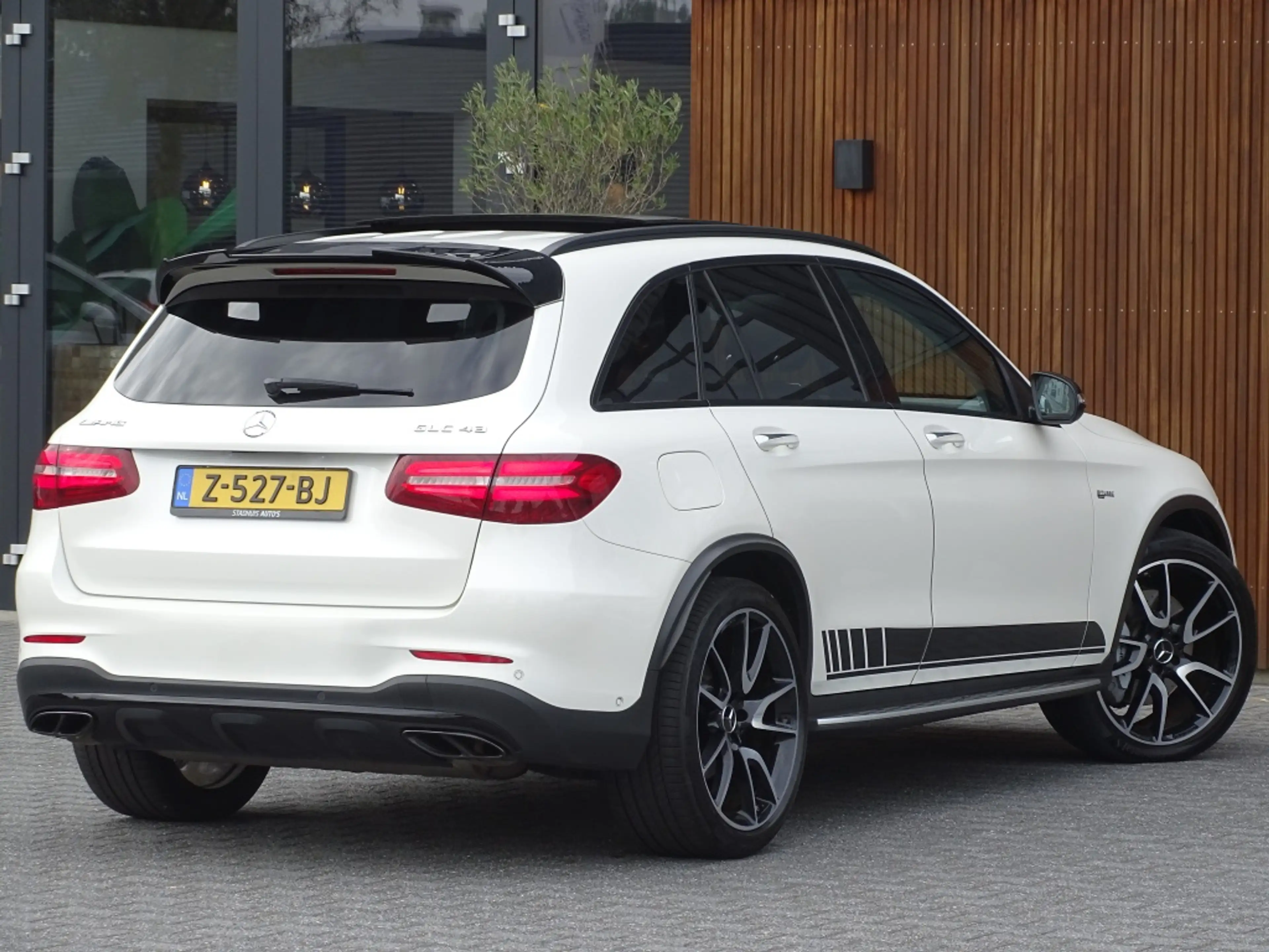 Mercedes-Benz GLC 43 AMG 368PK 4-Matic Edition 1 / pano / Burmester / LED — photo 7