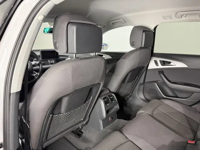Audi A6 view 16