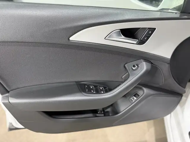 Audi A6 view 14