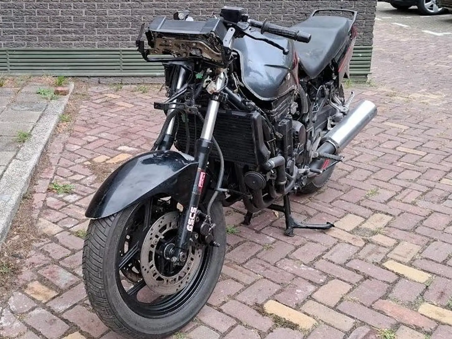 Kawasaki GPX 750 R Noir - 2