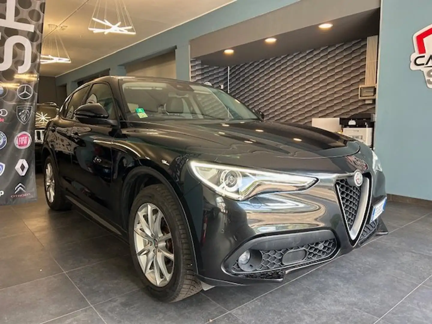 Alfa Romeo Stelvio 2.2 t Executive Q4 210cv auto Noir - 1