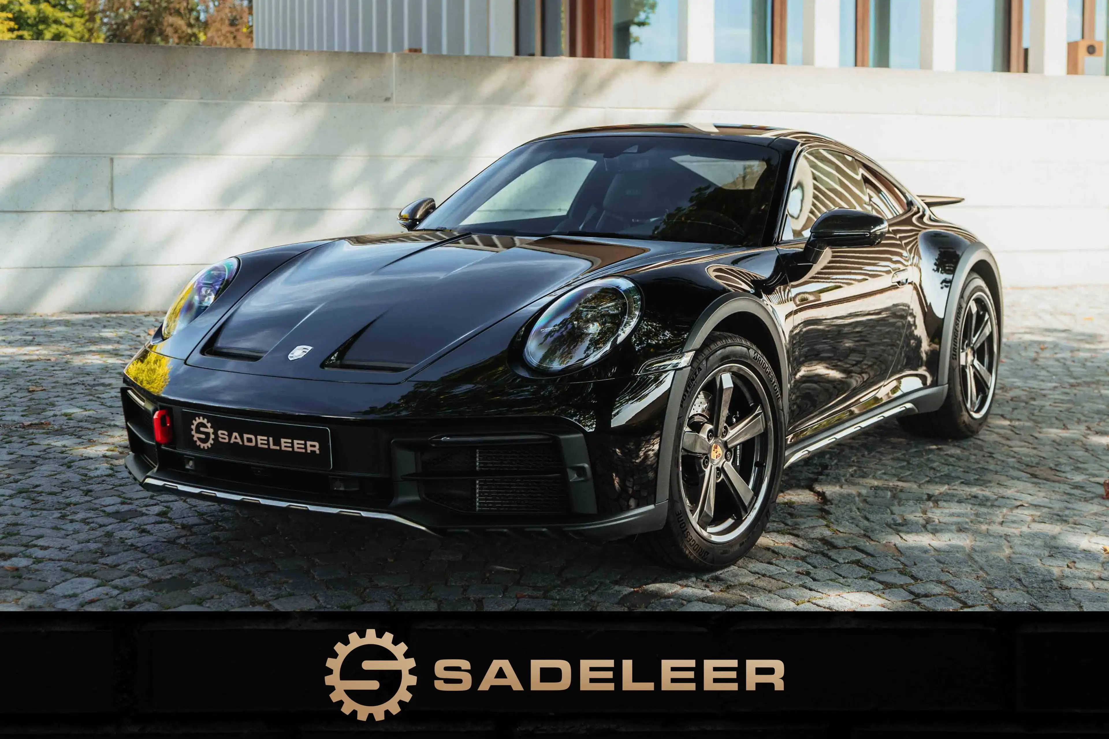 Porsche 992 Dakar - Carbon Roof, Buckets, Tartan Inserts