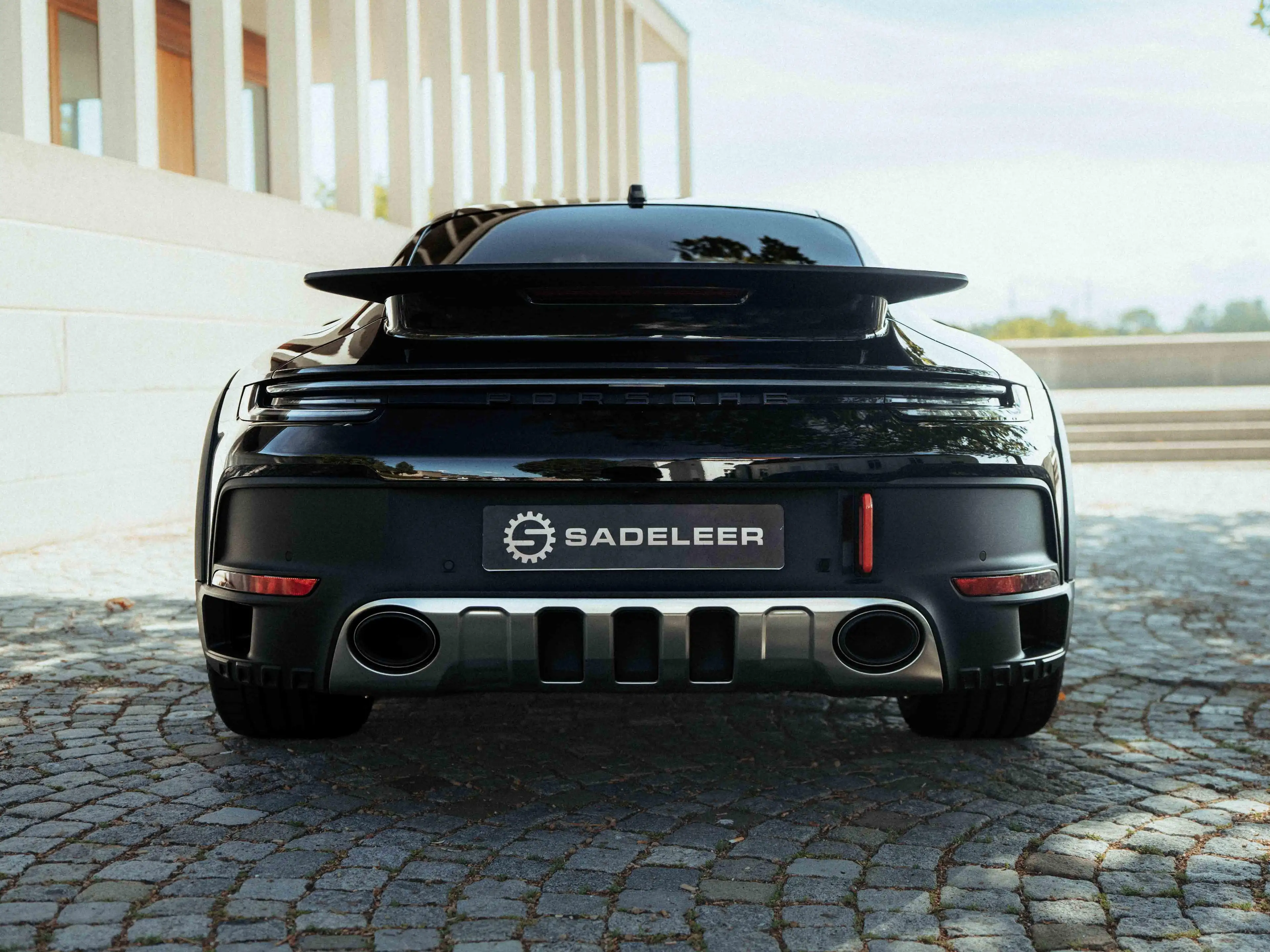 Porsche 992 Dakar - Carbon Roof, Buckets, Tartan Inserts — photo 3