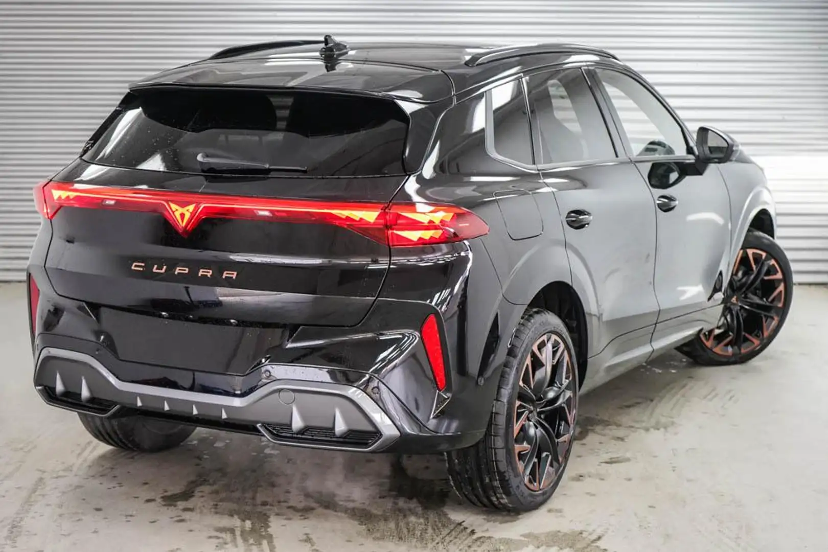 CUPRA Terramar 2,0 TSI DSG 4Drive VZ - LAGER 195 kW (265 PS), ... Schwarz - 2