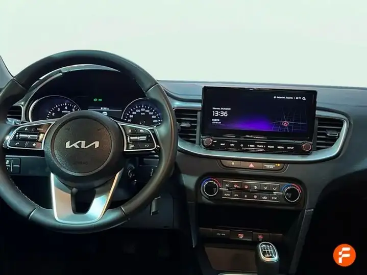 Kia XCeed 2025, foto 15