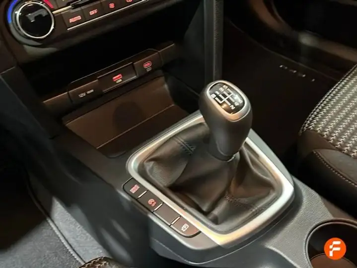 Kia XCeed 2025, foto 16