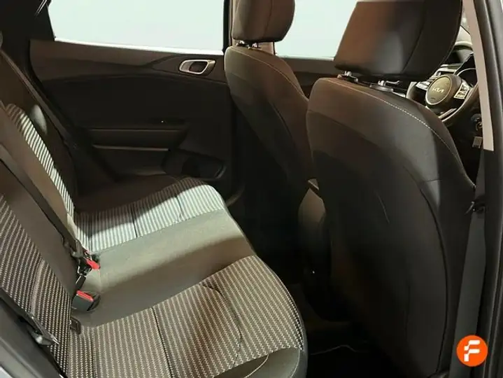 Kia XCeed 2025, foto 18