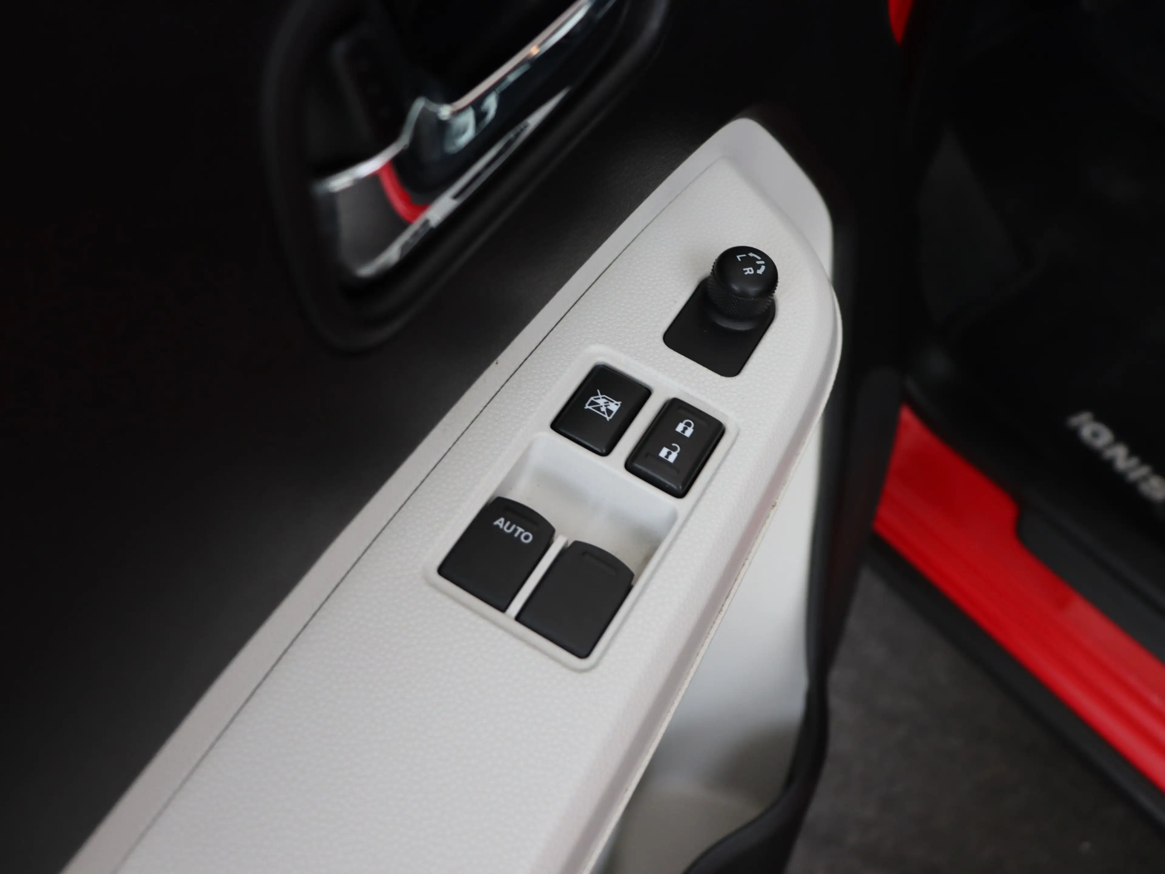 Suzuki Ignis 1.2 Select — photo 9