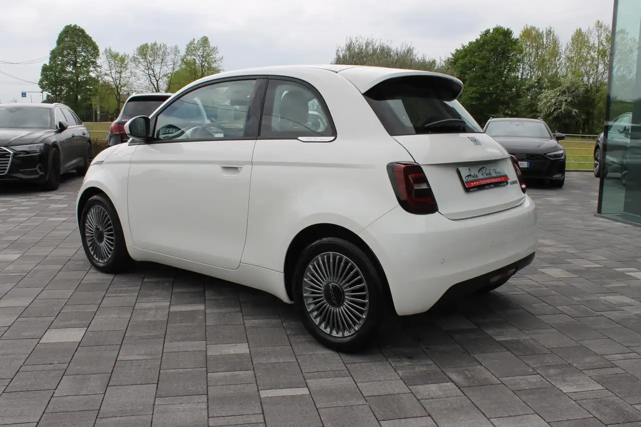 Fiat 500 Berlina Hybrid Torino 5