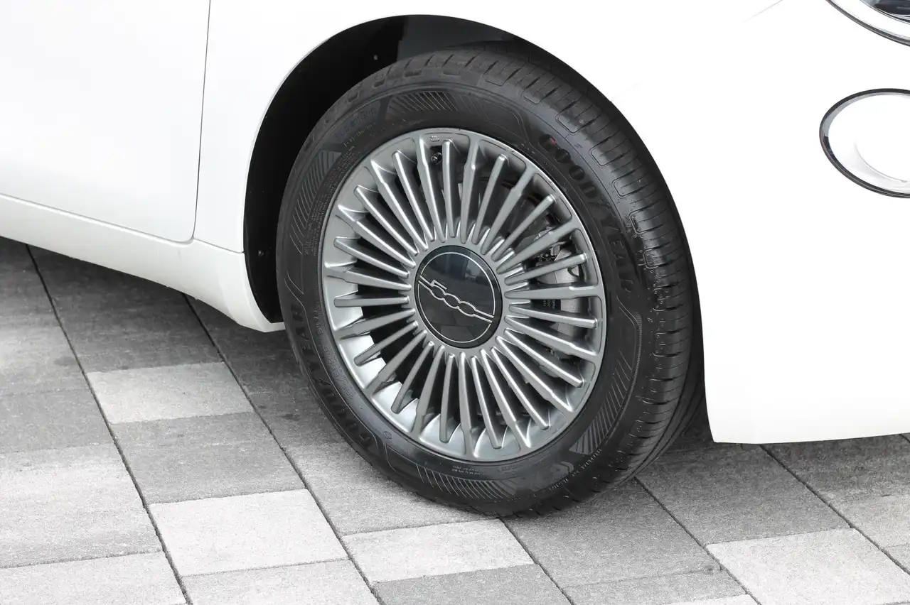 Fiat 500 Berlina Hybrid Torino 24