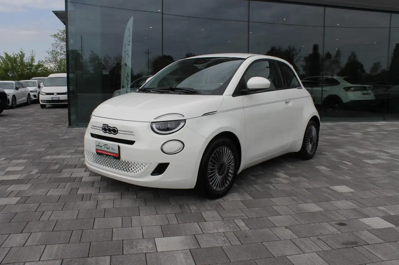 Fiat 500 Berlina Hybrid Torino 2