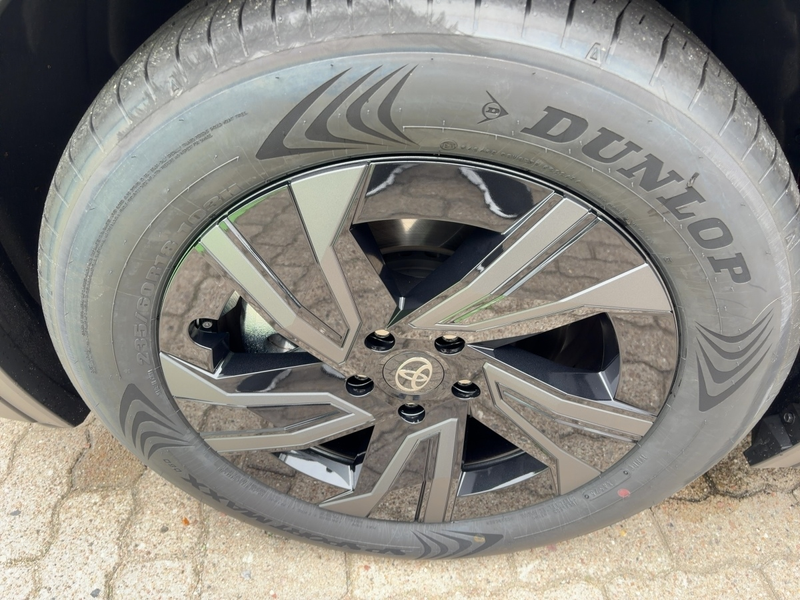 Toyota C-HR Toyota + 5-Türer Teamplayer Elektromotor / 77 kW — photo 6