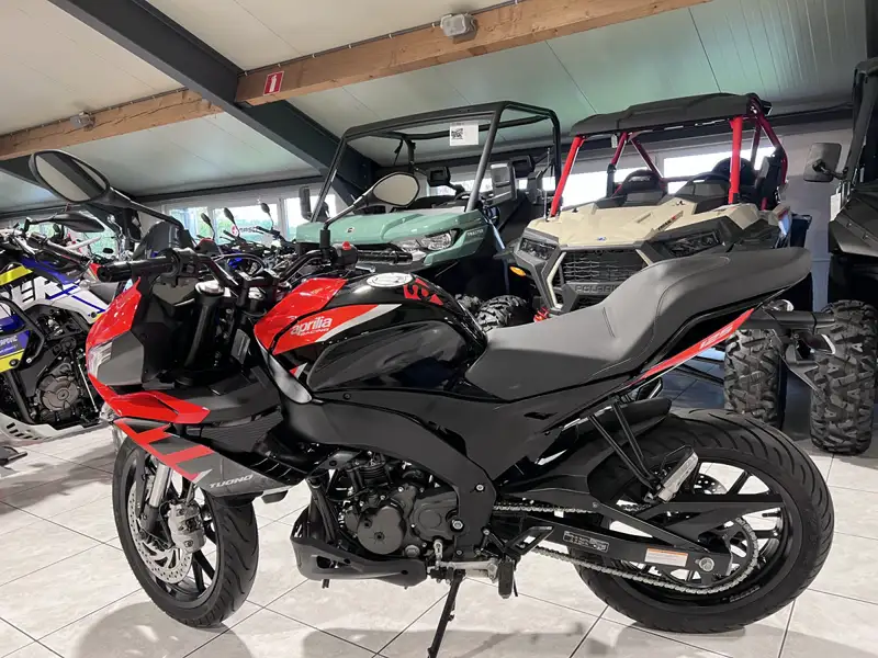 Aprilia Tuono - foto 4