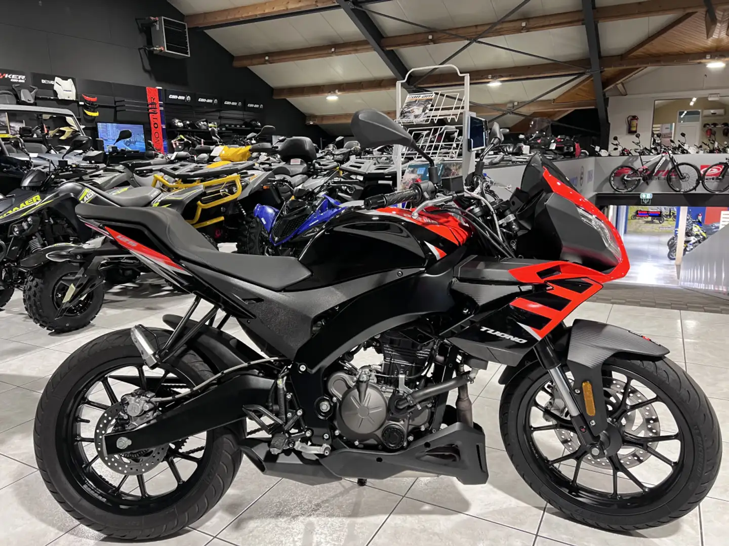 Aprilia Tuono 125 Rouge - 1