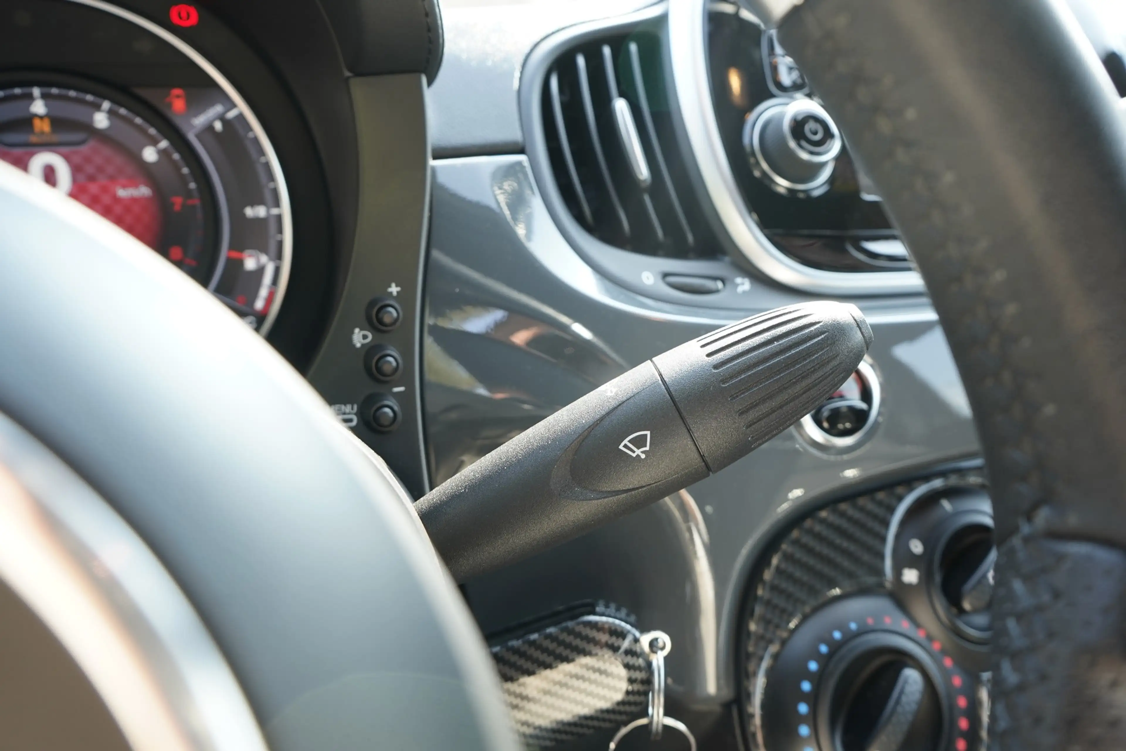 Abarth 595 1.4 Cabrio LED Sportsitze Bluetooth — photo 12