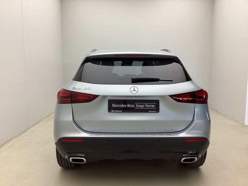 Mercedes-Benz GLA 180 GLA 180 Prog Adv Plus Multibeam Distr Spur Night — photo 5