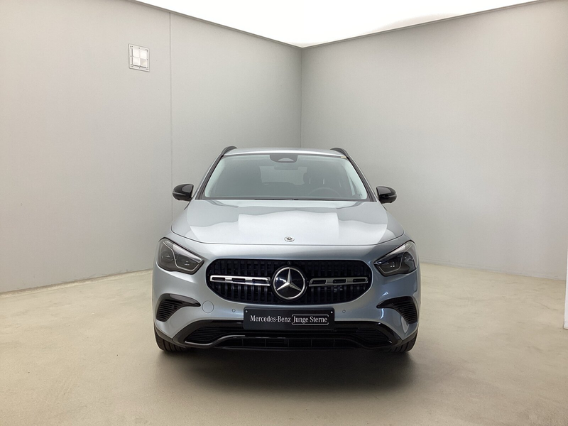 Mercedes-Benz GLA 180 GLA 180 Prog Adv Plus Multibeam Distr Spur Night — photo 2