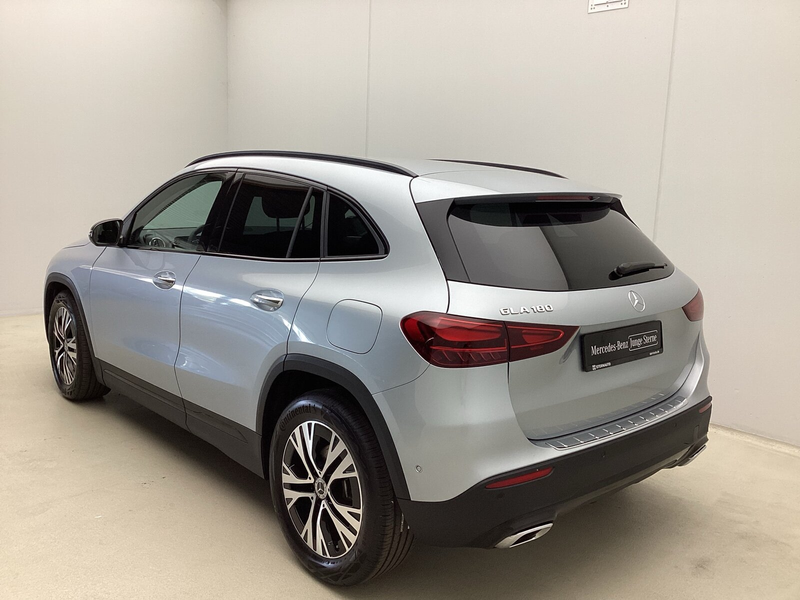 Mercedes-Benz GLA 180 GLA 180 Prog Adv Plus Multibeam Distr Spur Night — photo 6