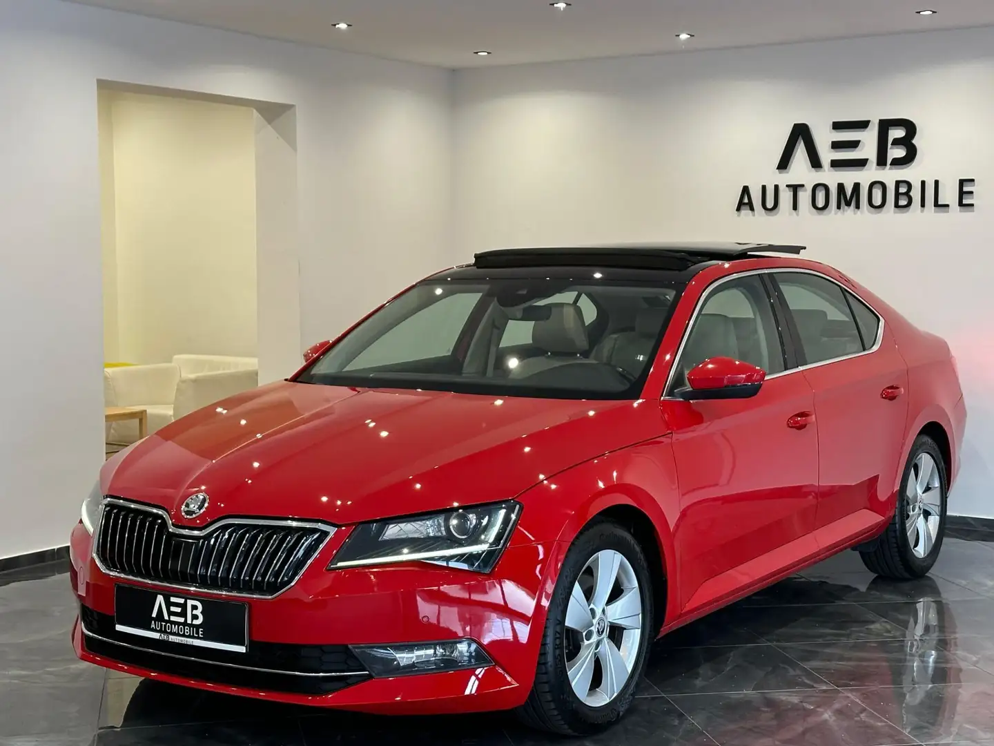 Skoda Superb 2.0 TDI Style**PANO**TEMP**SHZ**SK**UVM** Rood - 1