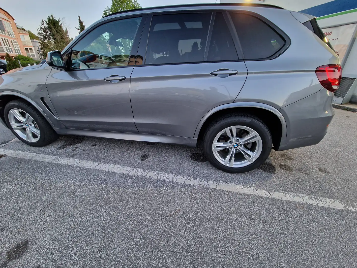 BMW X5 X5 xDrive50i V8 Biturbo F15 Softclose/Standheizung/Panorama/HUD/AHK Grau - 1