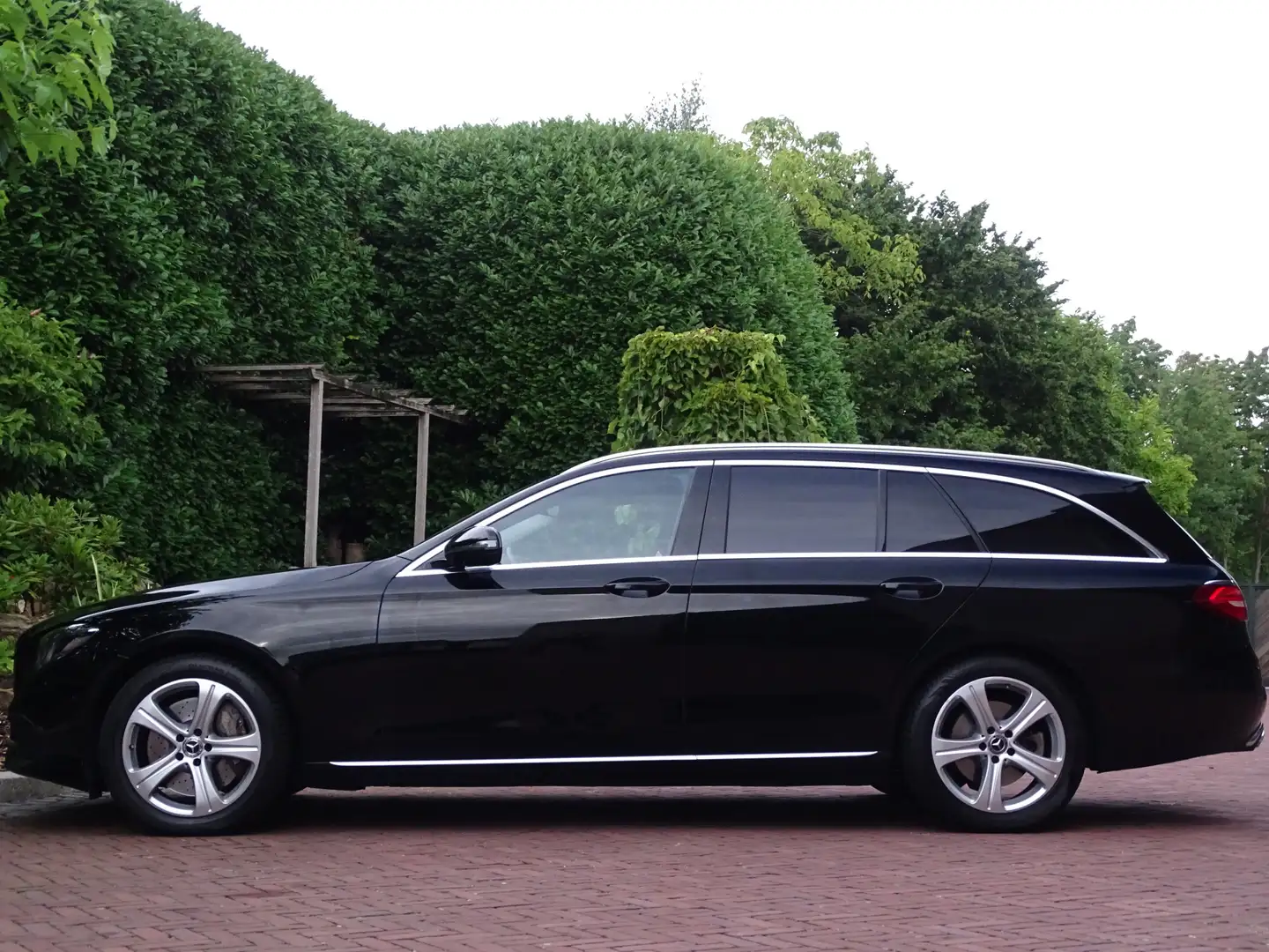 Mercedes-Benz E 350 Estate d 4Matic Premium i.z.g.st. 2de eig Zwart - 2