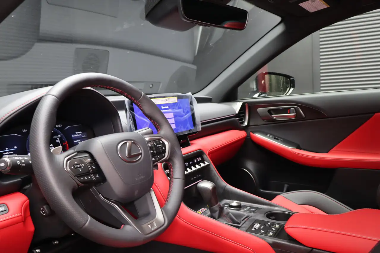 Lexus IS снимка Lexus IS