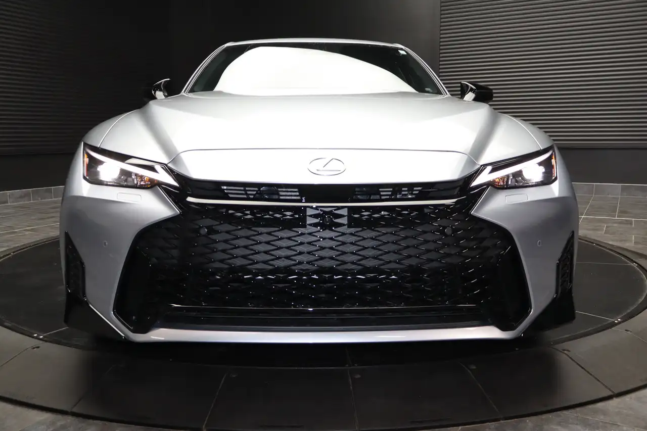 Lexus IS снимка Lexus IS