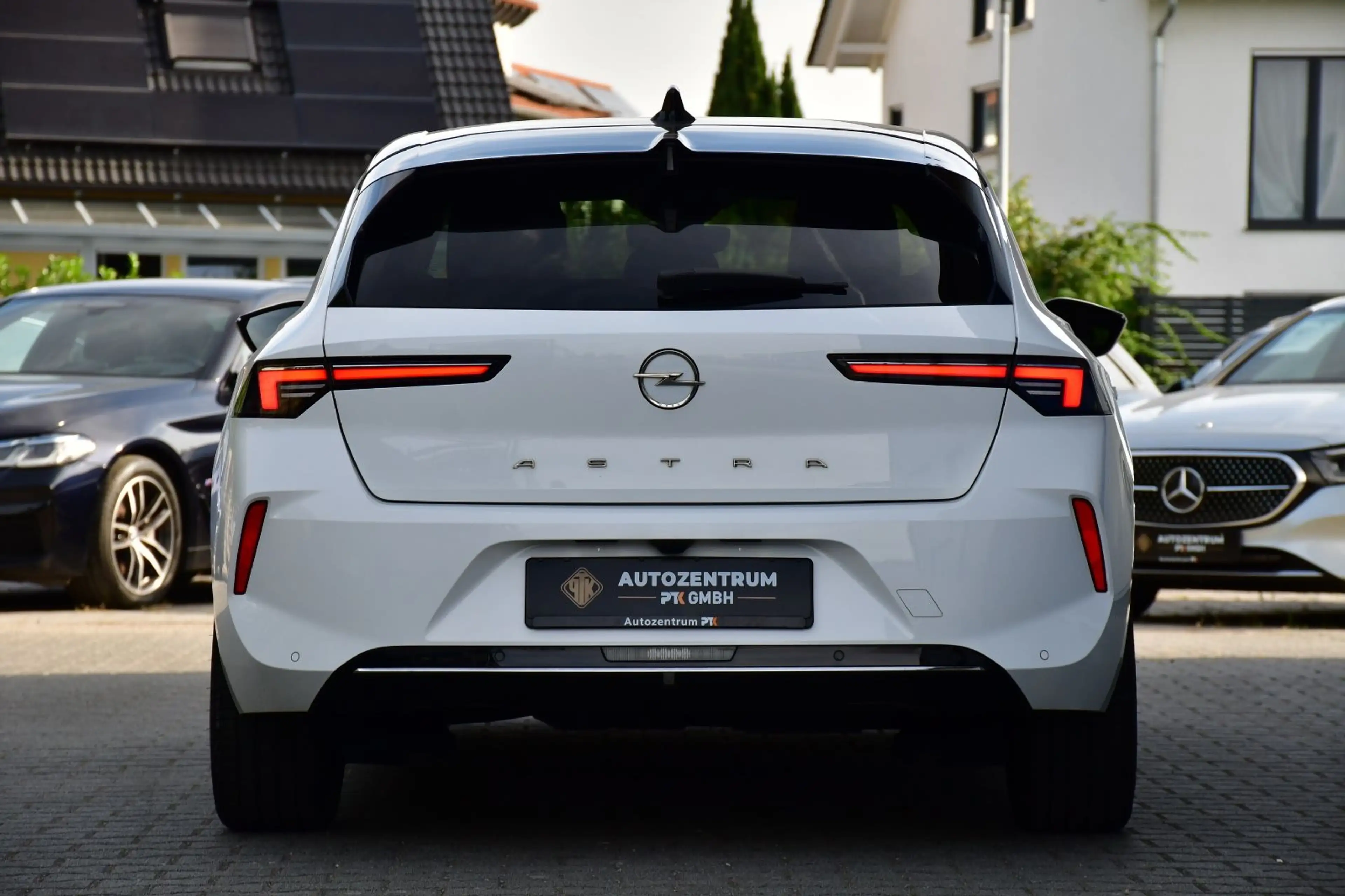 Opel Astra L 1.5  Lim. 5-trg. Elegance IntelliDrive — photo 4
