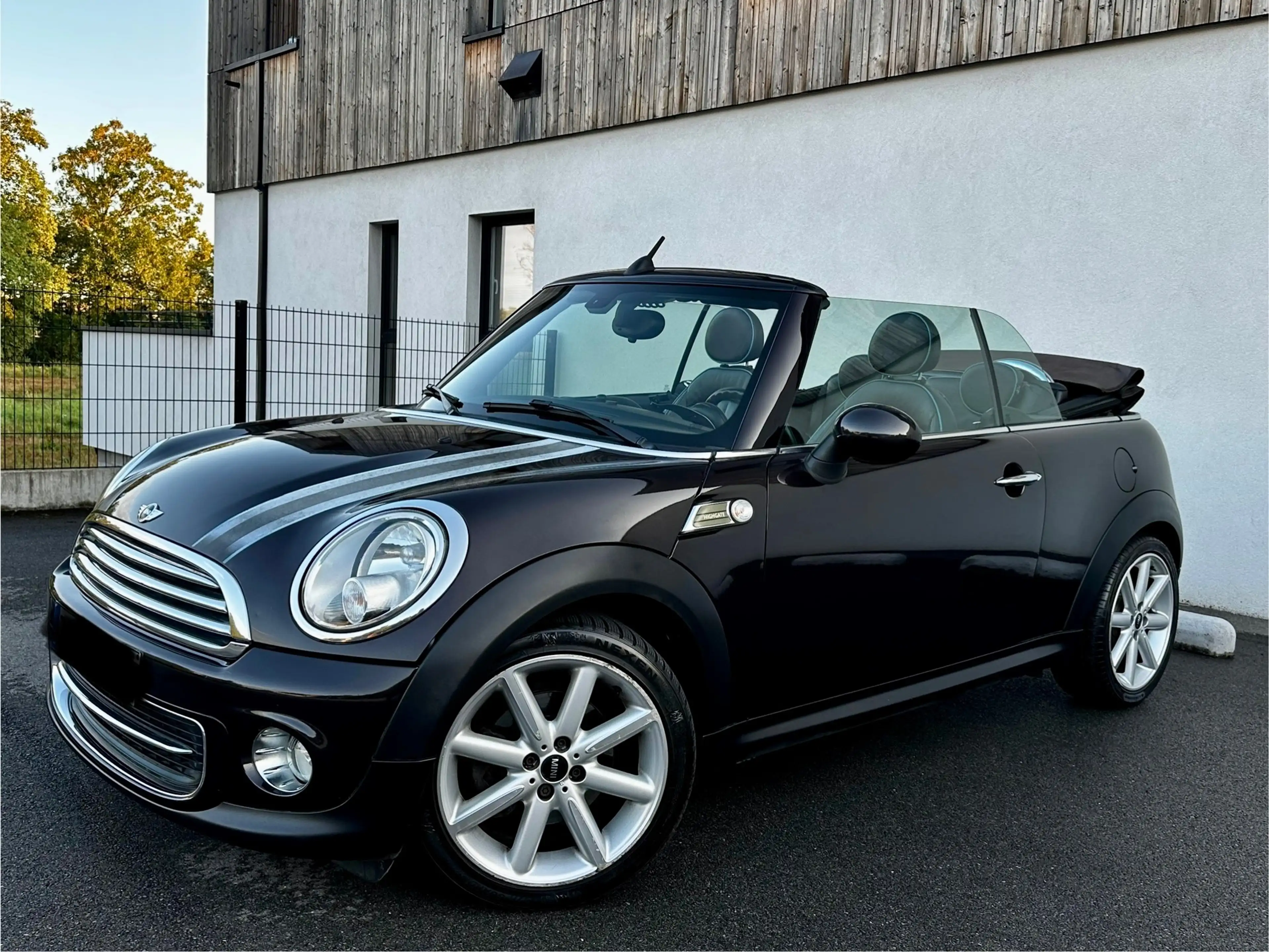 MINI Cooper Cabrio MINI COOPER Cabriolet HIGHGATE 1.6i*Garantie * PRÊTE À IMMATRICULER