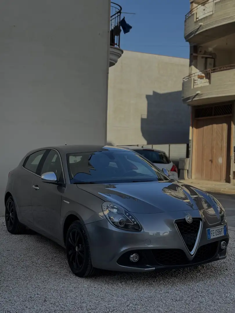 Alfa Romeo Giulietta 1.6 jtdm Super 120cv - 1