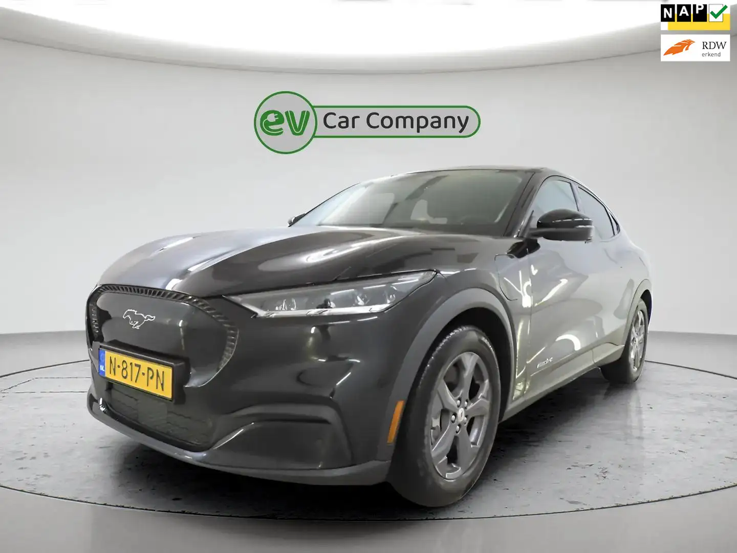 Ford Mustang Mach-E RWD 75 kWh | SOH 95% | Camera | Stoelverwarming | Noir - 1