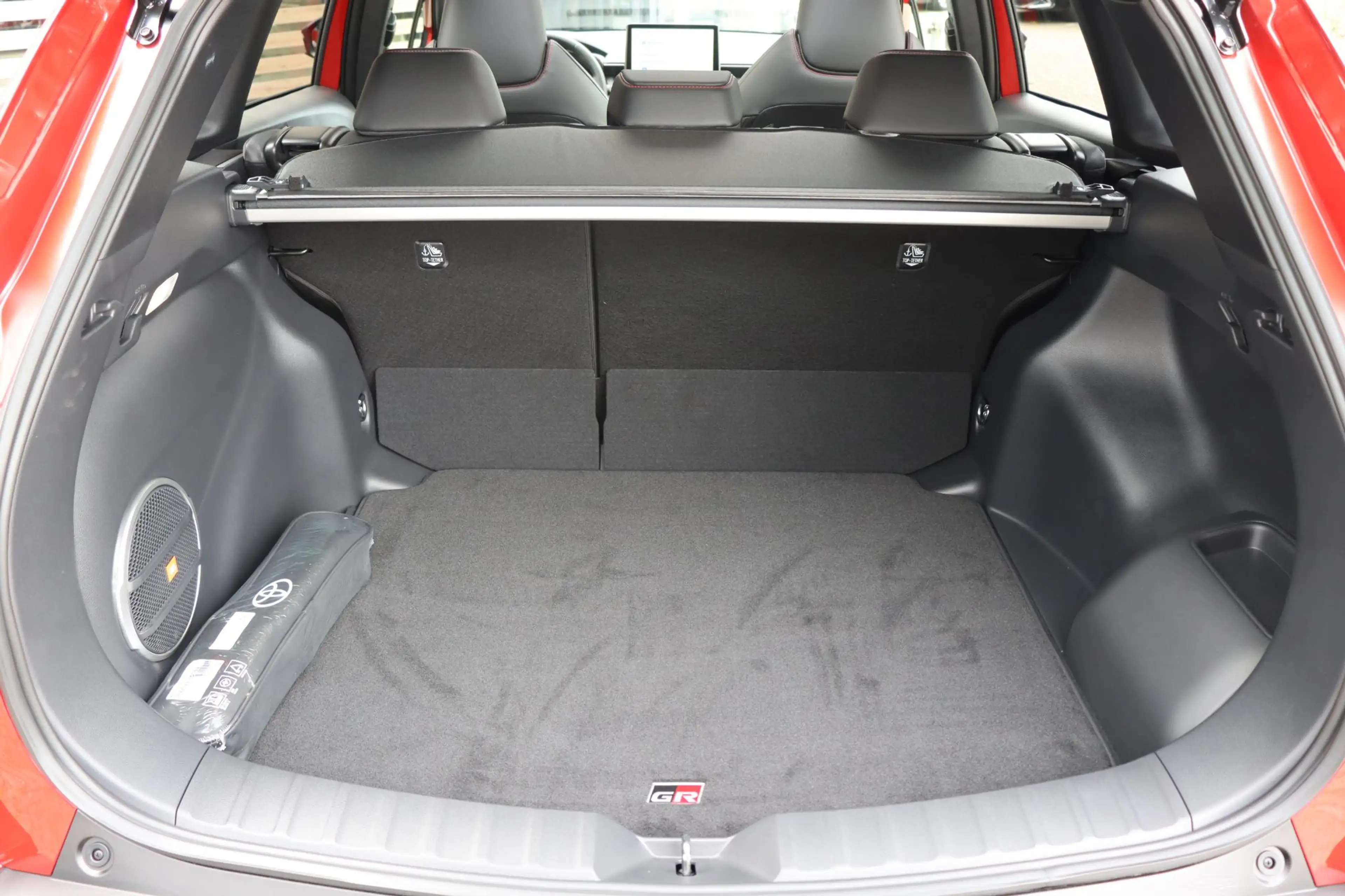 Toyota Corolla Cross Hybrid 180 GR Sport, VERWACHT, Panoramisch dak, Ni — photo 12