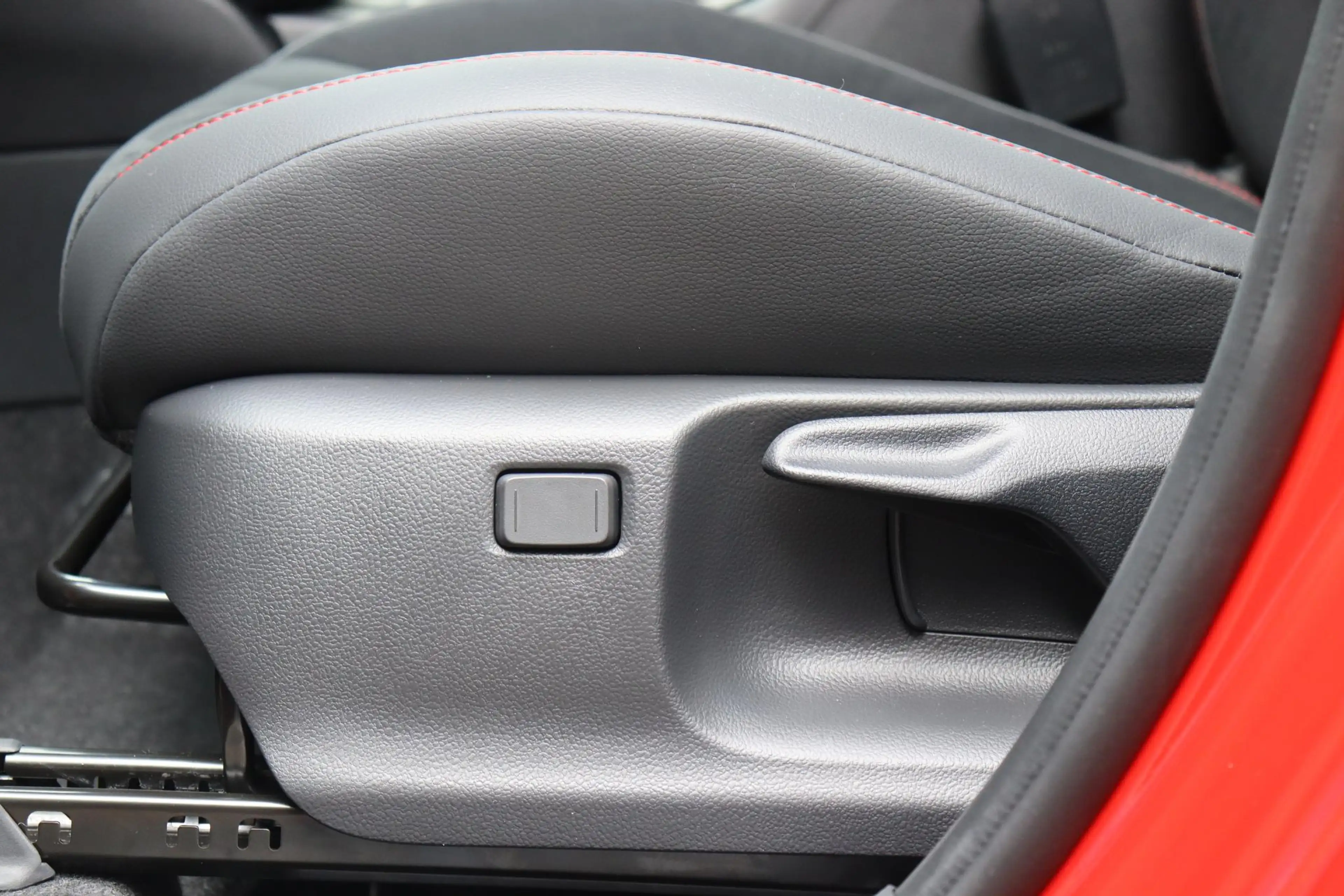 Toyota Corolla Cross Hybrid 180 GR Sport, VERWACHT, Panoramisch dak, Ni — photo 15