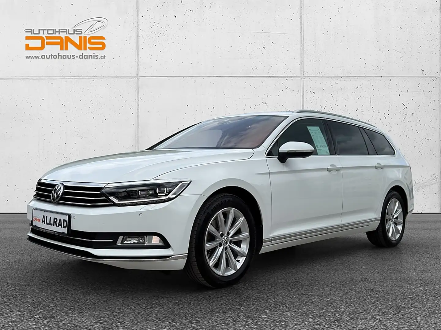 Volkswagen Passat Variant Highline TDI 4Mot. DSG LED/PANO/NAVI/Kessy Weiß - 1