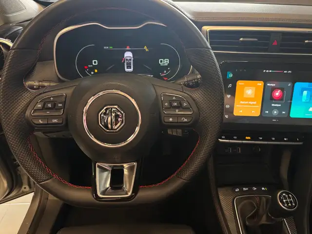 MG ZS view 12