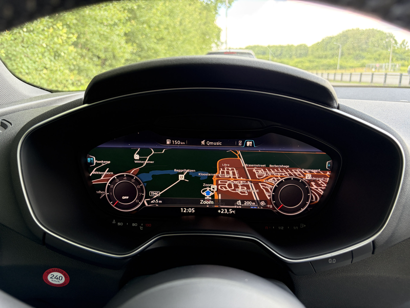 Audi TT 2.0 TFSI quattro Pro Line + — photo 40