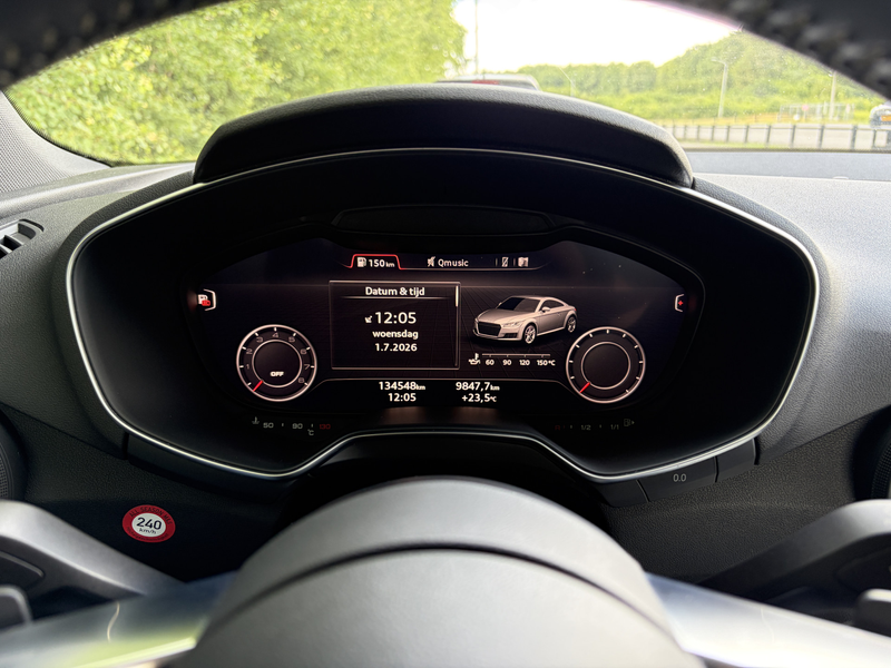 Audi TT 2.0 TFSI quattro Pro Line + — photo 39