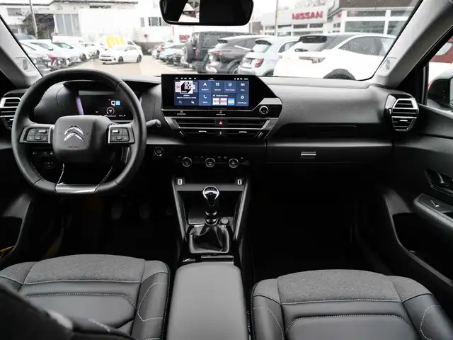 Citroen C4 view 9