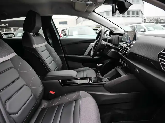Citroen C4 view 13