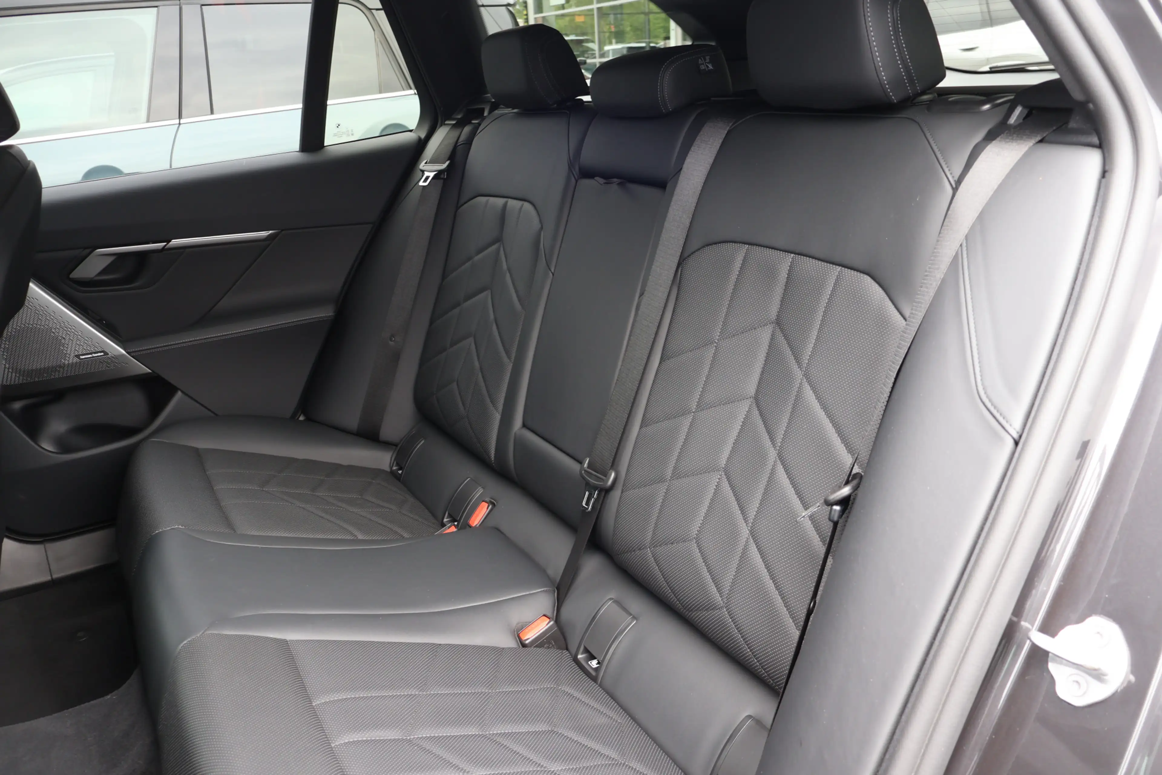 BMW i5 Touring eDrive40 M Sport / Trekhaak / Harman-Kardo — photo 6