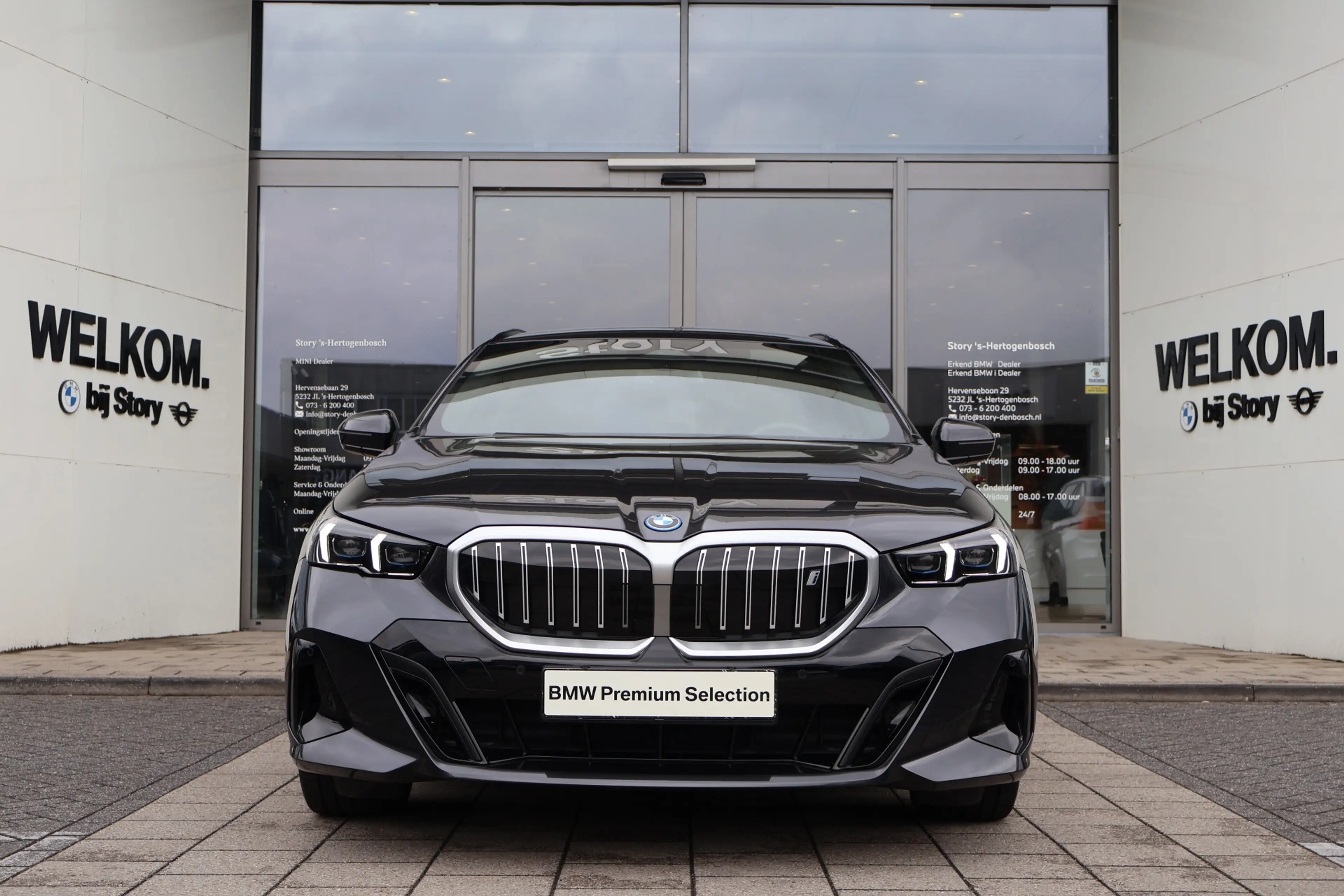 BMW i5 Touring eDrive40 M Sport / Trekhaak / Harman-Kardo — photo 3
