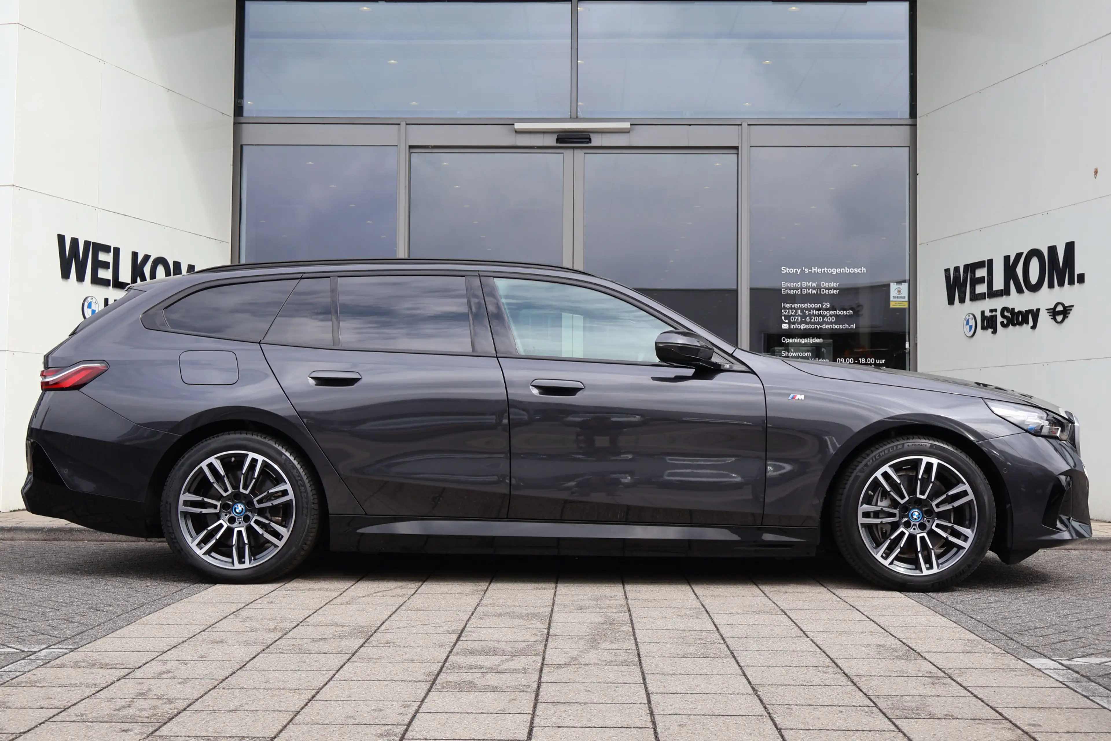 BMW i5 Touring eDrive40 M Sport / Trekhaak / Harman-Kardo — photo 9