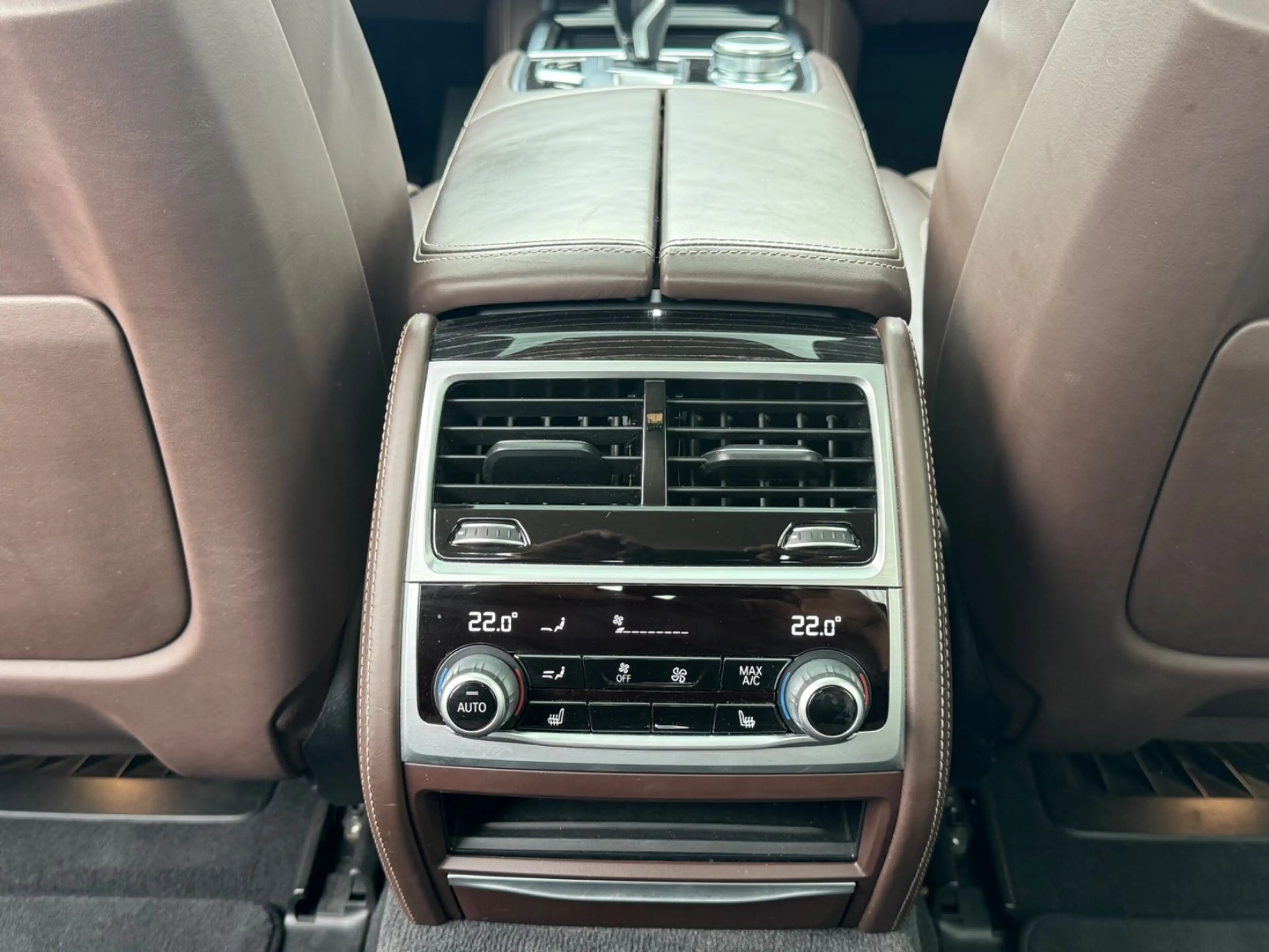 BMW 740 d xDrive*HUD*Soft Close*Massage*360 Kamera* — photo 23
