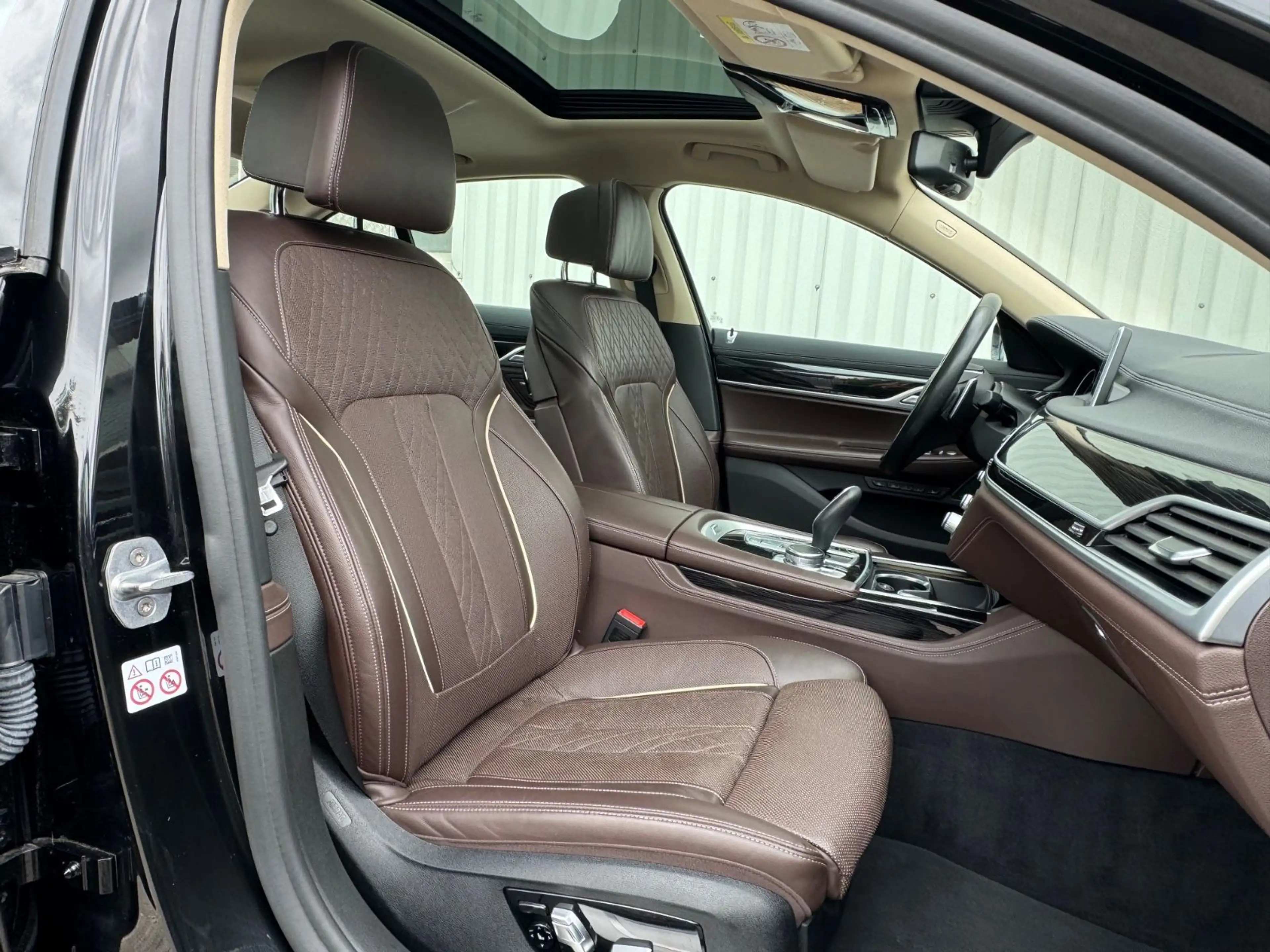 BMW 740 d xDrive*HUD*Soft Close*Massage*360 Kamera* — photo 28