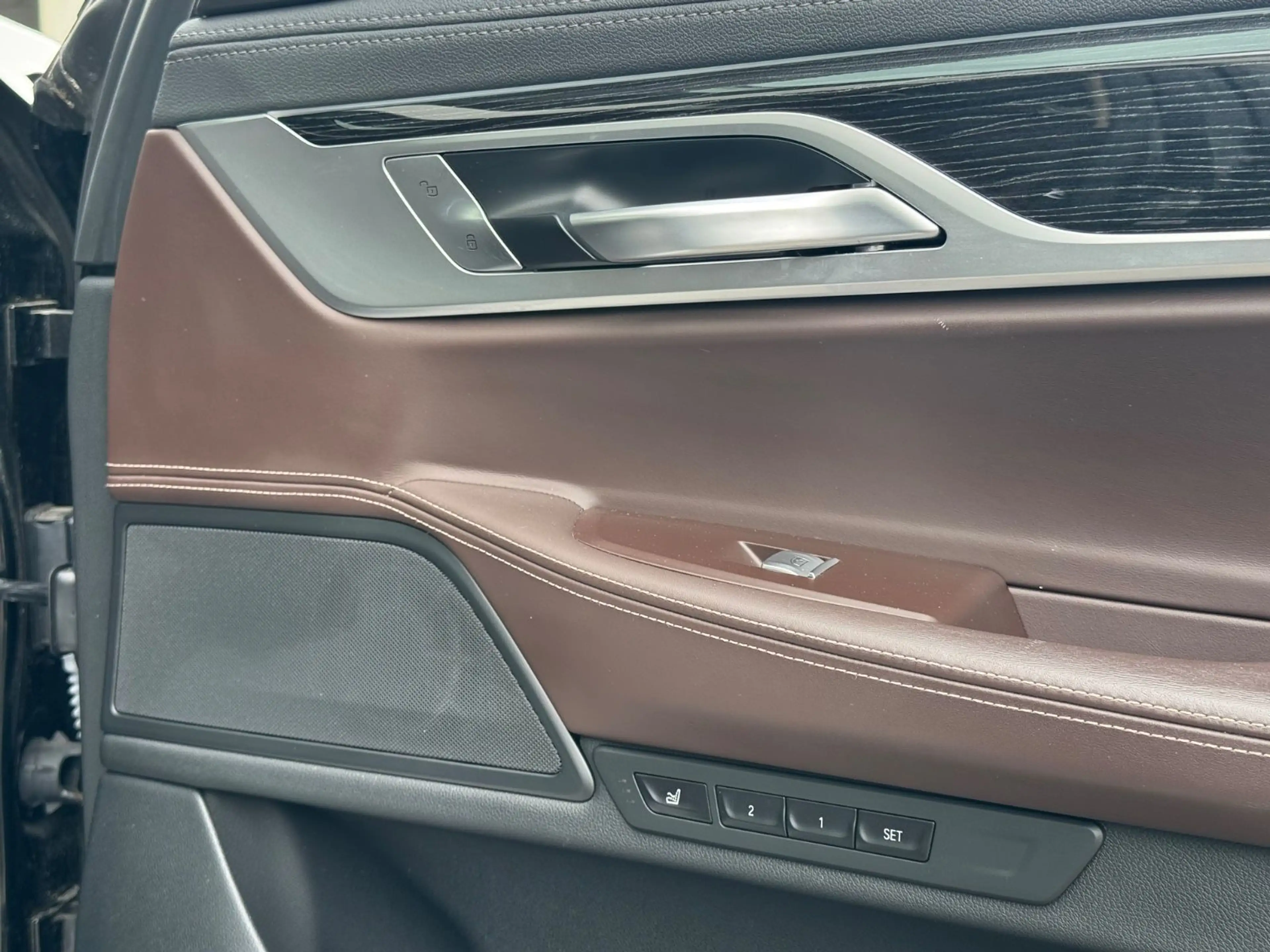 BMW 740 d xDrive*HUD*Soft Close*Massage*360 Kamera* — photo 30