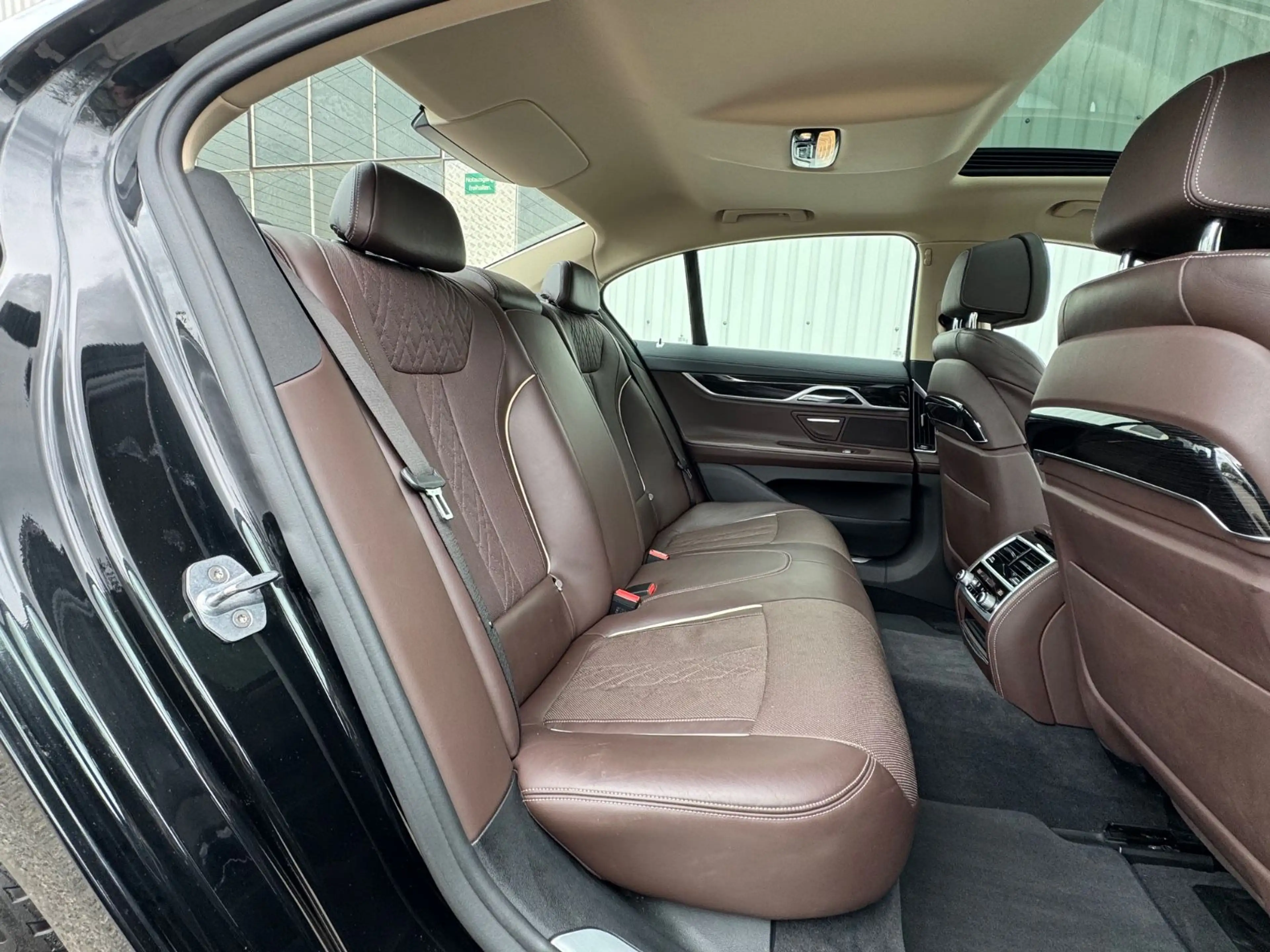 BMW 740 d xDrive*HUD*Soft Close*Massage*360 Kamera* — photo 32
