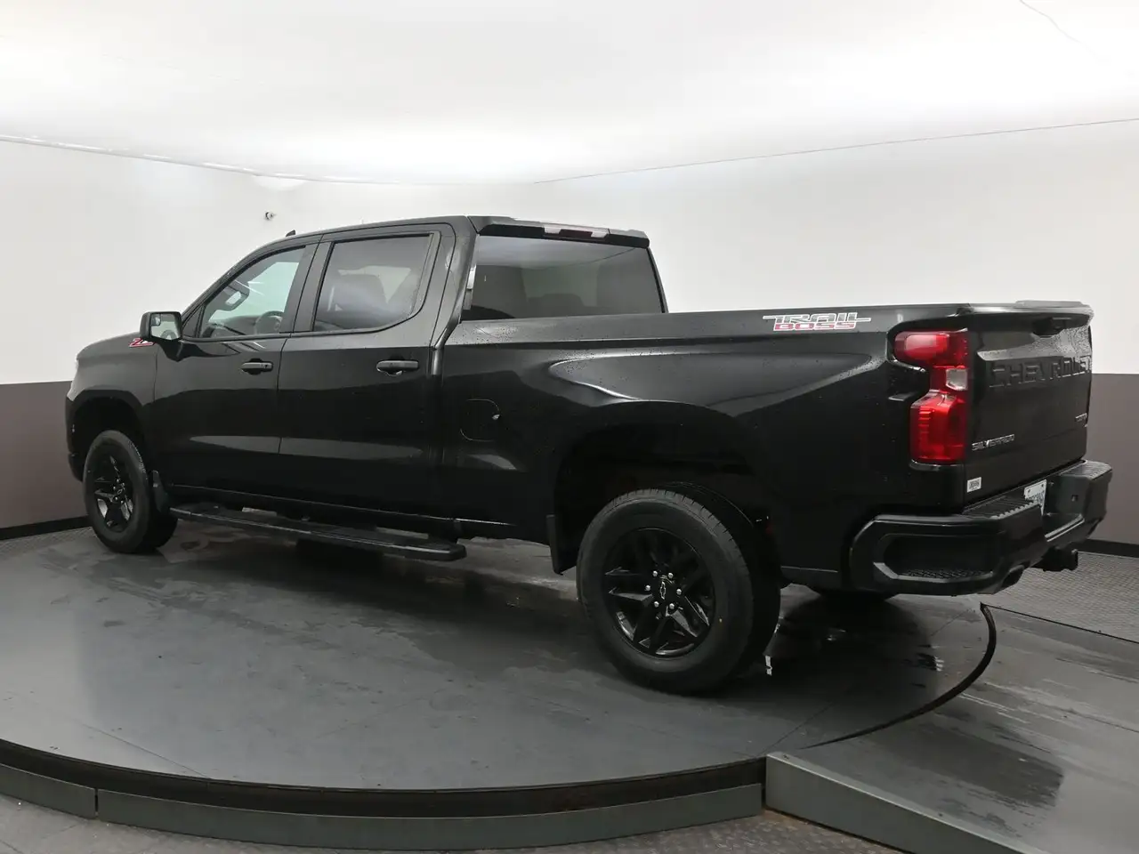 Chevrolet Silverado photo Chevrolet Silverado