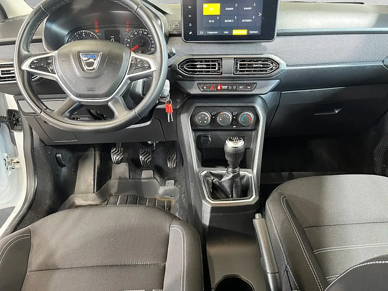 Dacia Jogger Comfort TCe 110 8