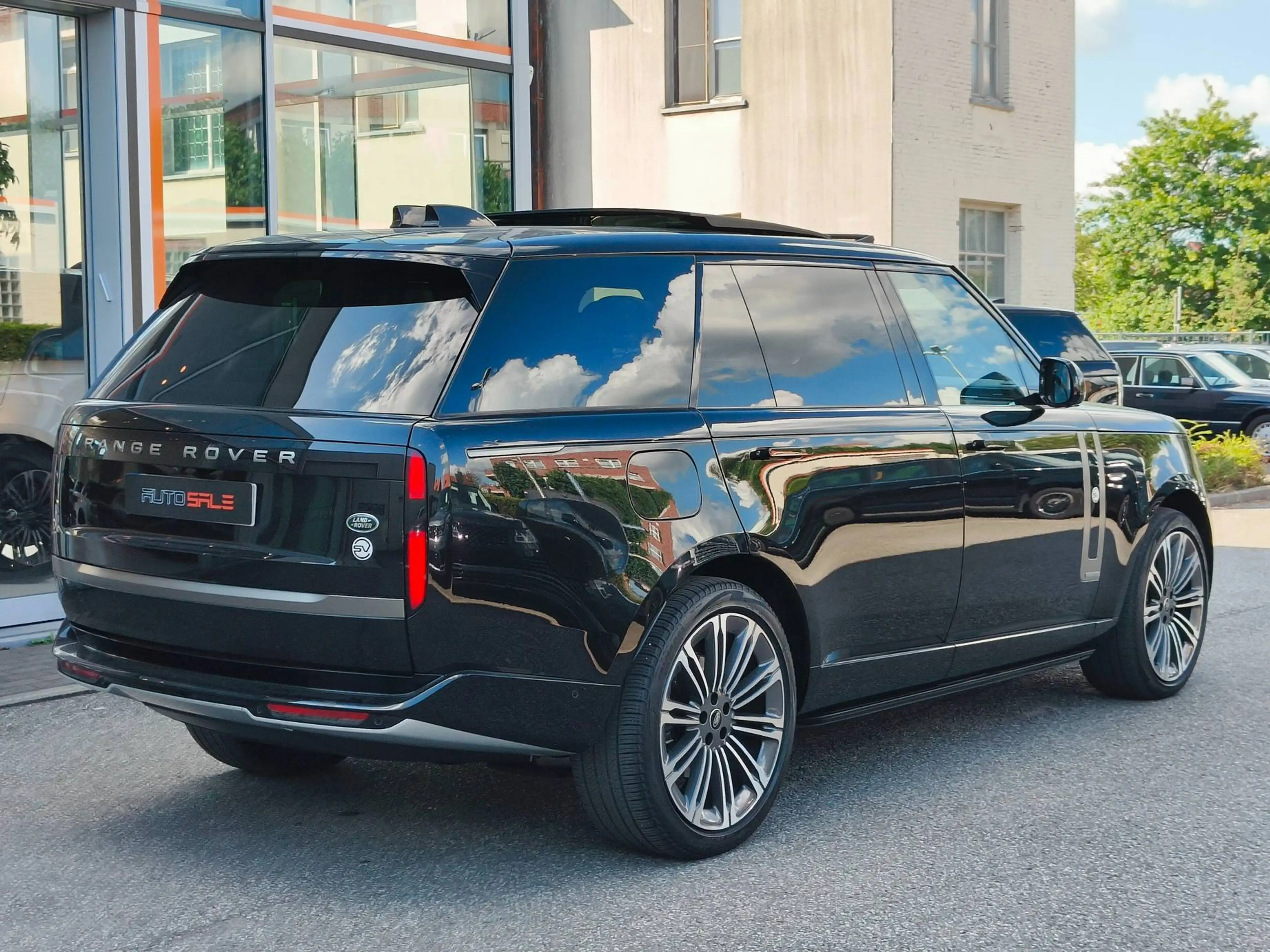 Land Rover Range Rover D350 LWB Autobiography Business Class/TV/SV leather — photo 4