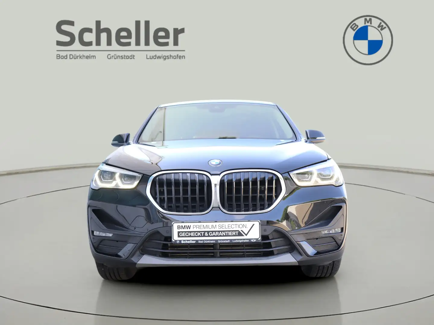 BMW X1 sDrive18d Advantage DAB LED Navi Tempomat Schwarz - 2